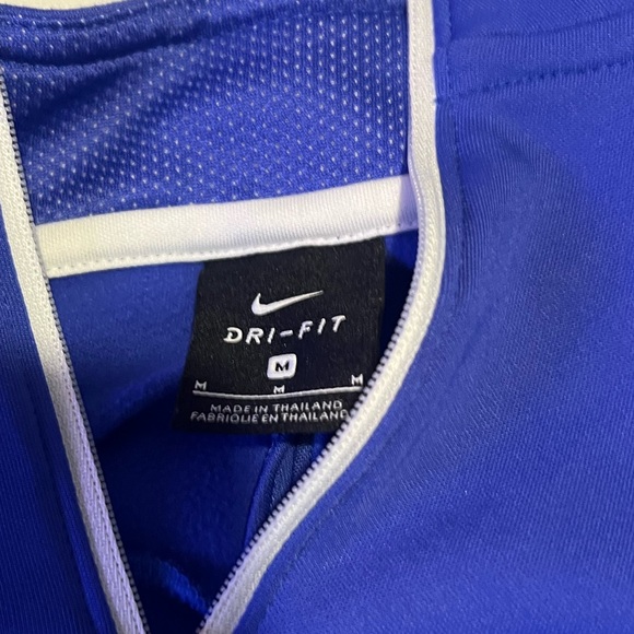 Dri-fit nike sweater - Picture 3 of 3